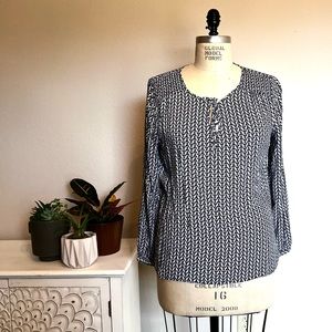 Long Sleeve Keyhole Blouse with Smocking Sz L